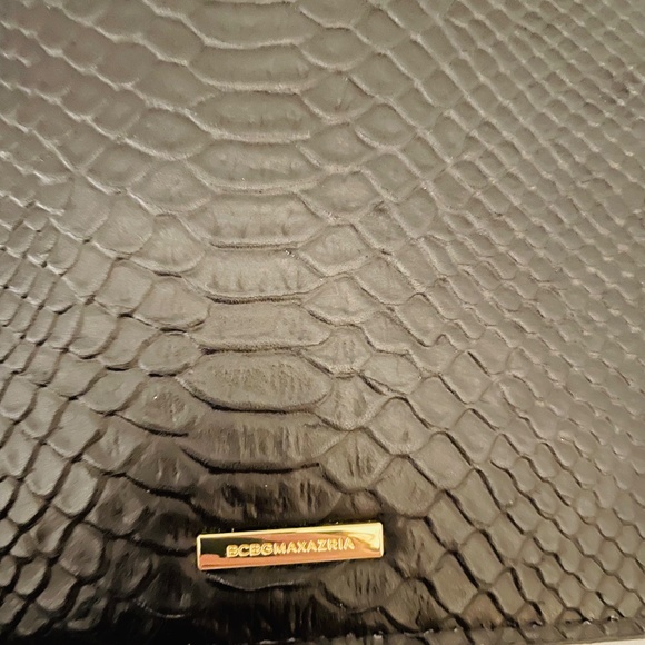 Final sale - BCBG Max Azria never used black snakeskin large envelope clutch - Picture 2 of 5